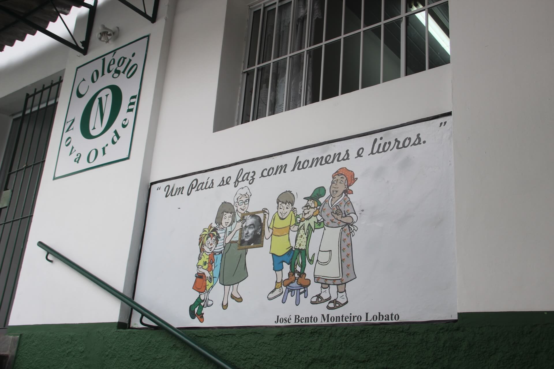 Escola Rei Le O Col Gio Nova Ordem